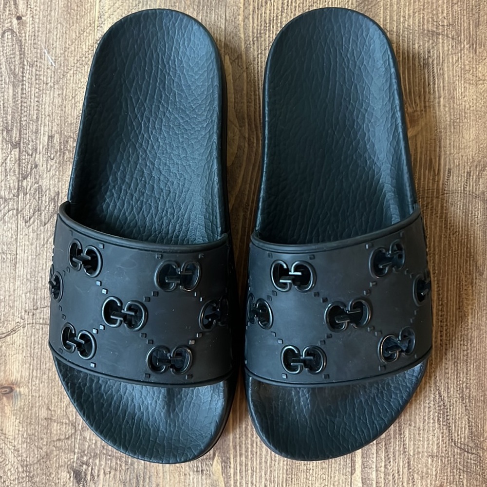 Gucci ‘GG’ Black Rubber Slides - kid’s size 35 (us 3.5)